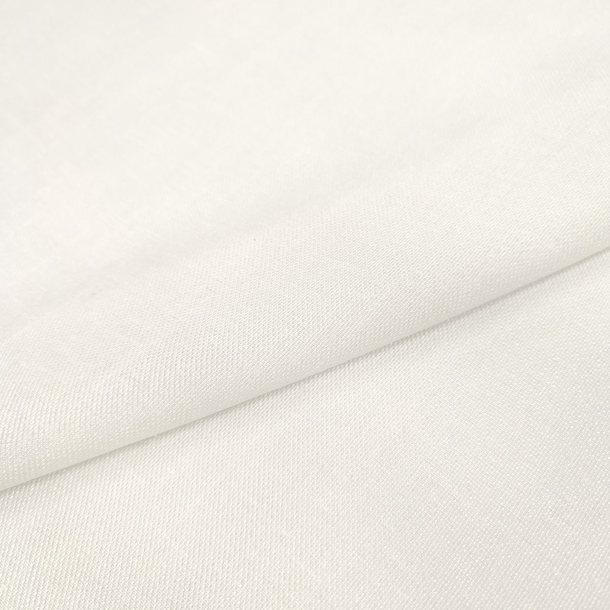 Bravo_White