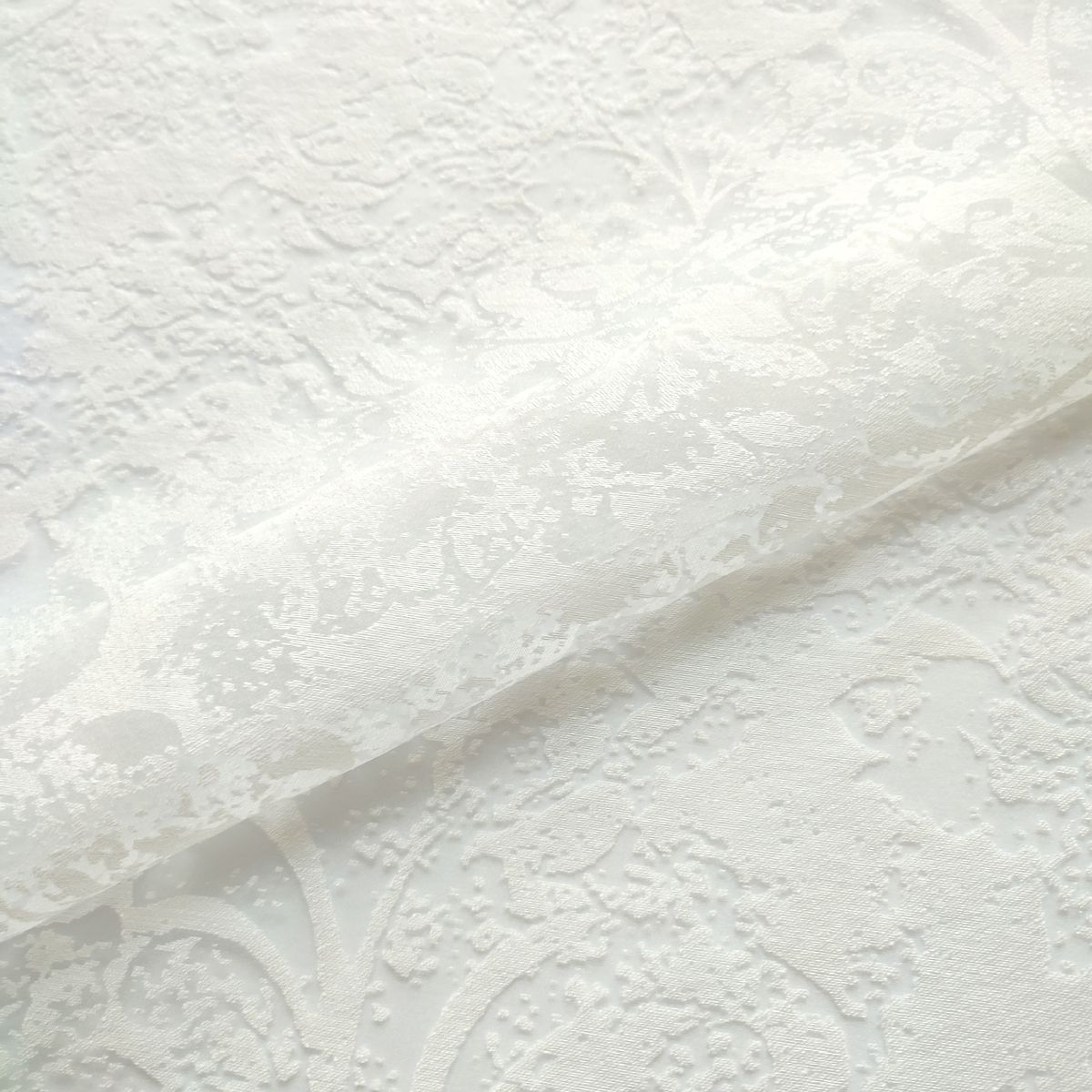Legato_Off white