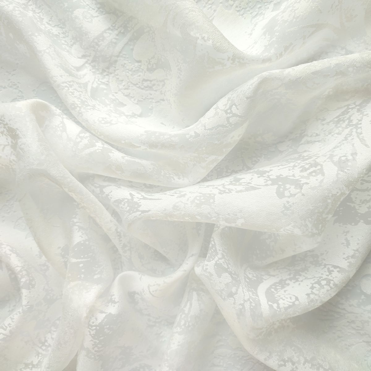 Legato_Off white